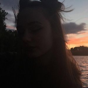 Meet your Posher, Jade